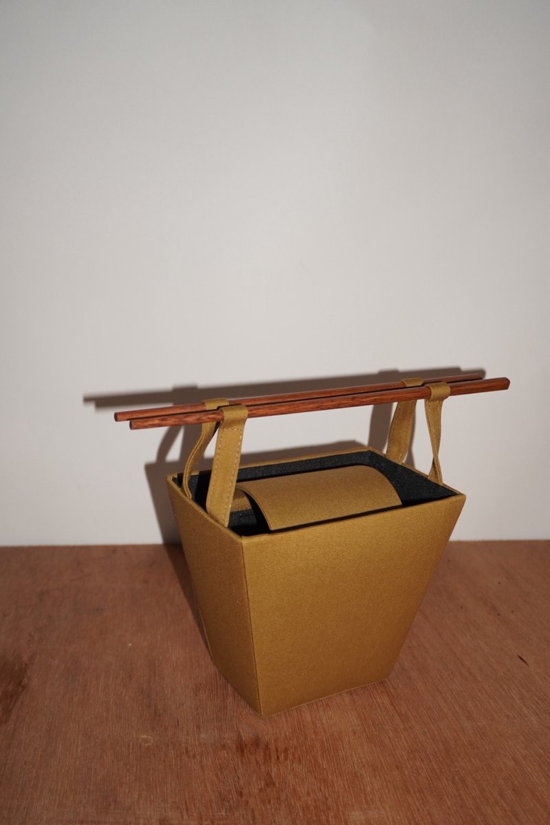 Play Nice Takeout Bag