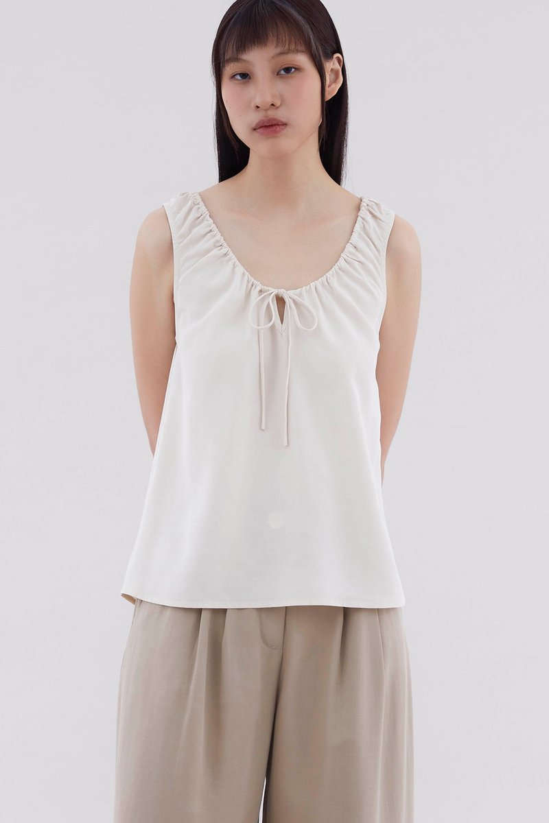 Sylphy Gathered-Neck Top