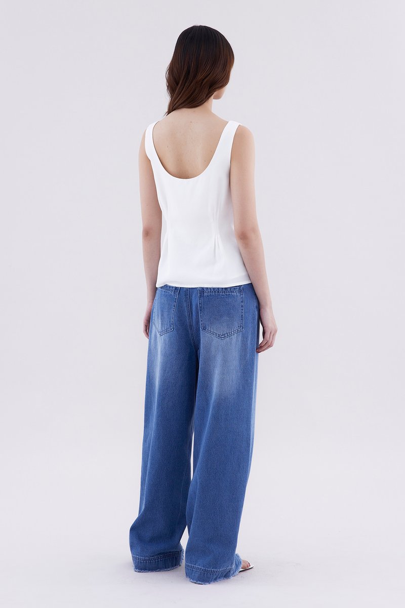 Ednary Tuck Seam Top