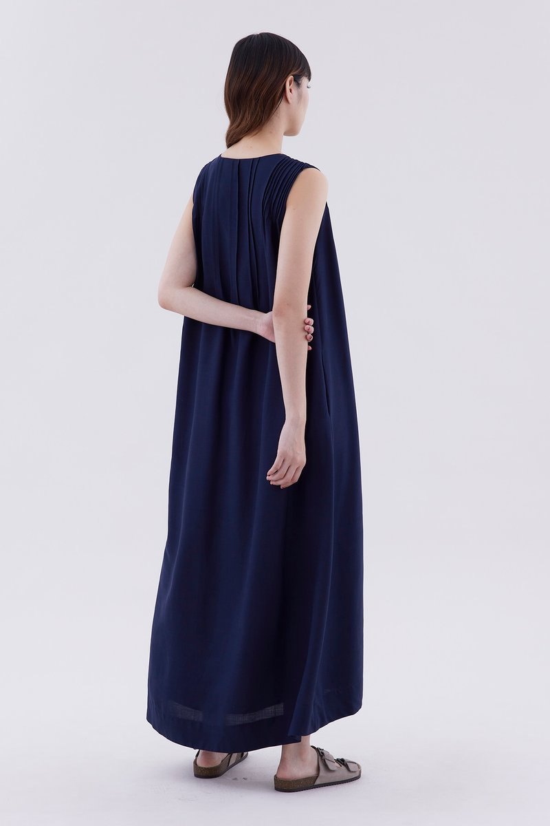 Dayre V-Neck Pin Tuck Dress