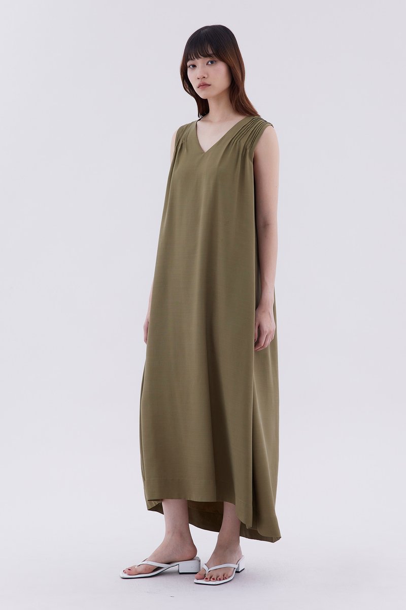 Dayre V-Neck Pin Tuck Dress