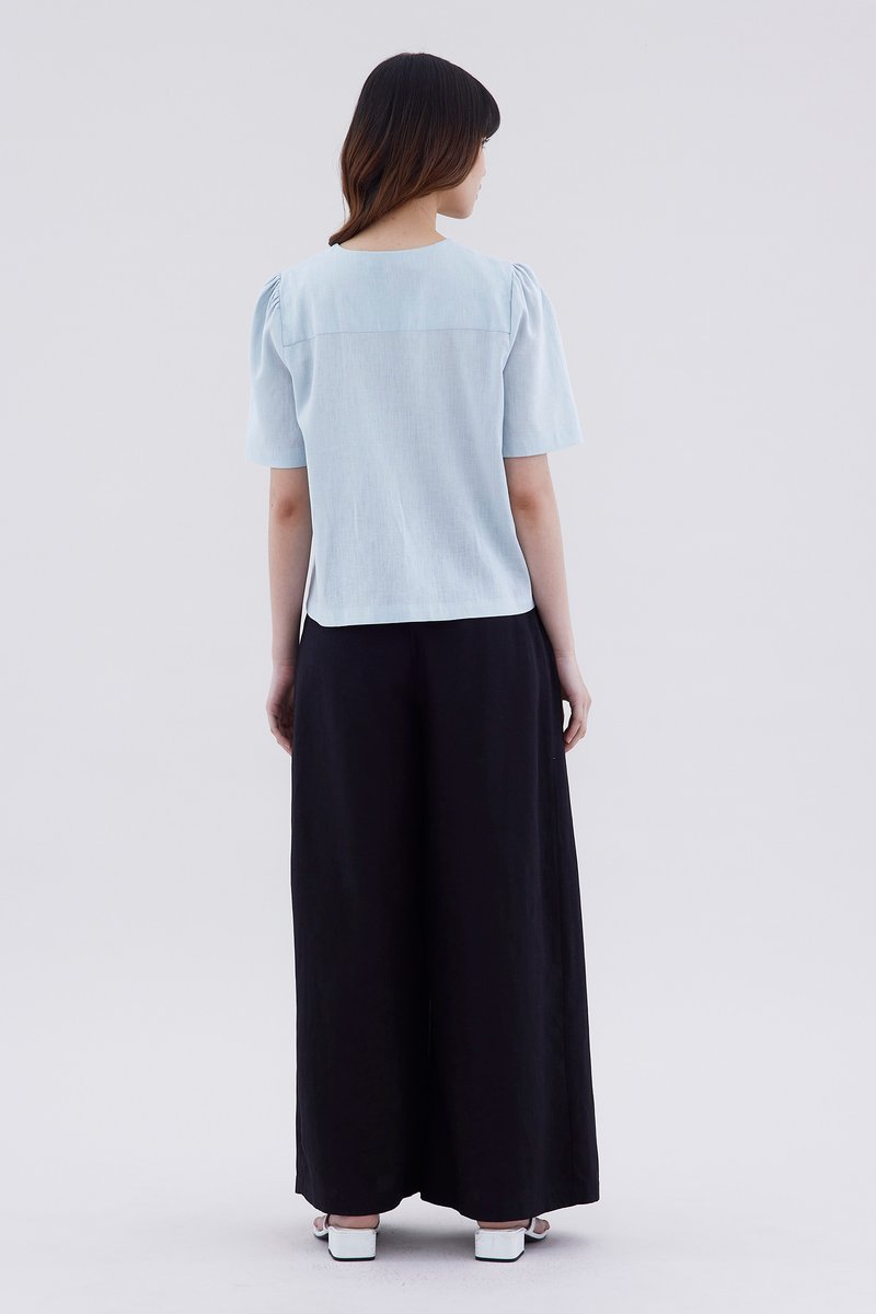 Idalyn Button-Down Top