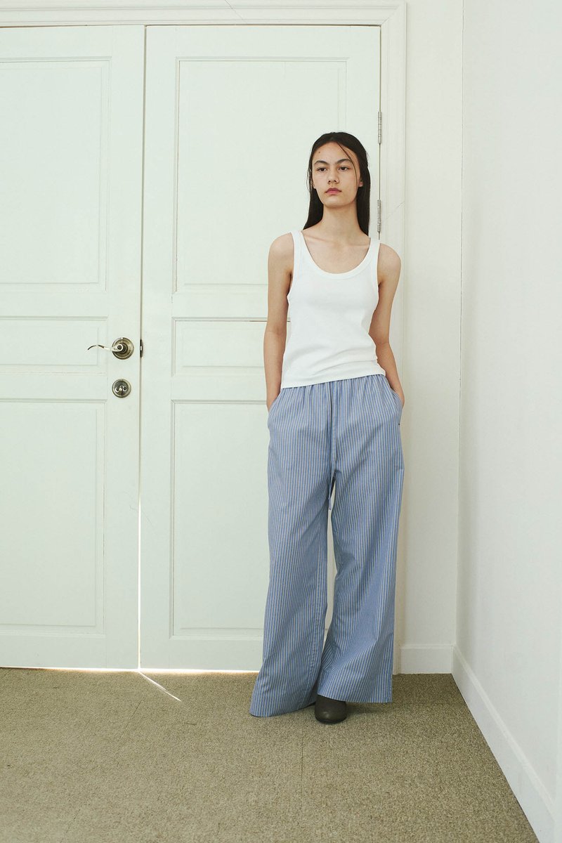 Rise Rise Classic Straight Leg Pants