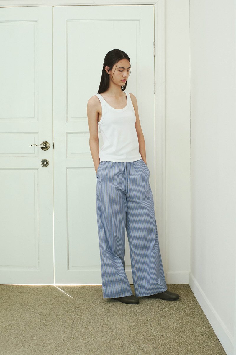 Rise Rise Classic Straight Leg Pants