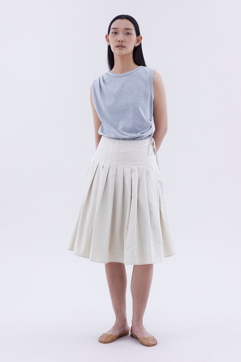 Lavena Pleated Half Skirt