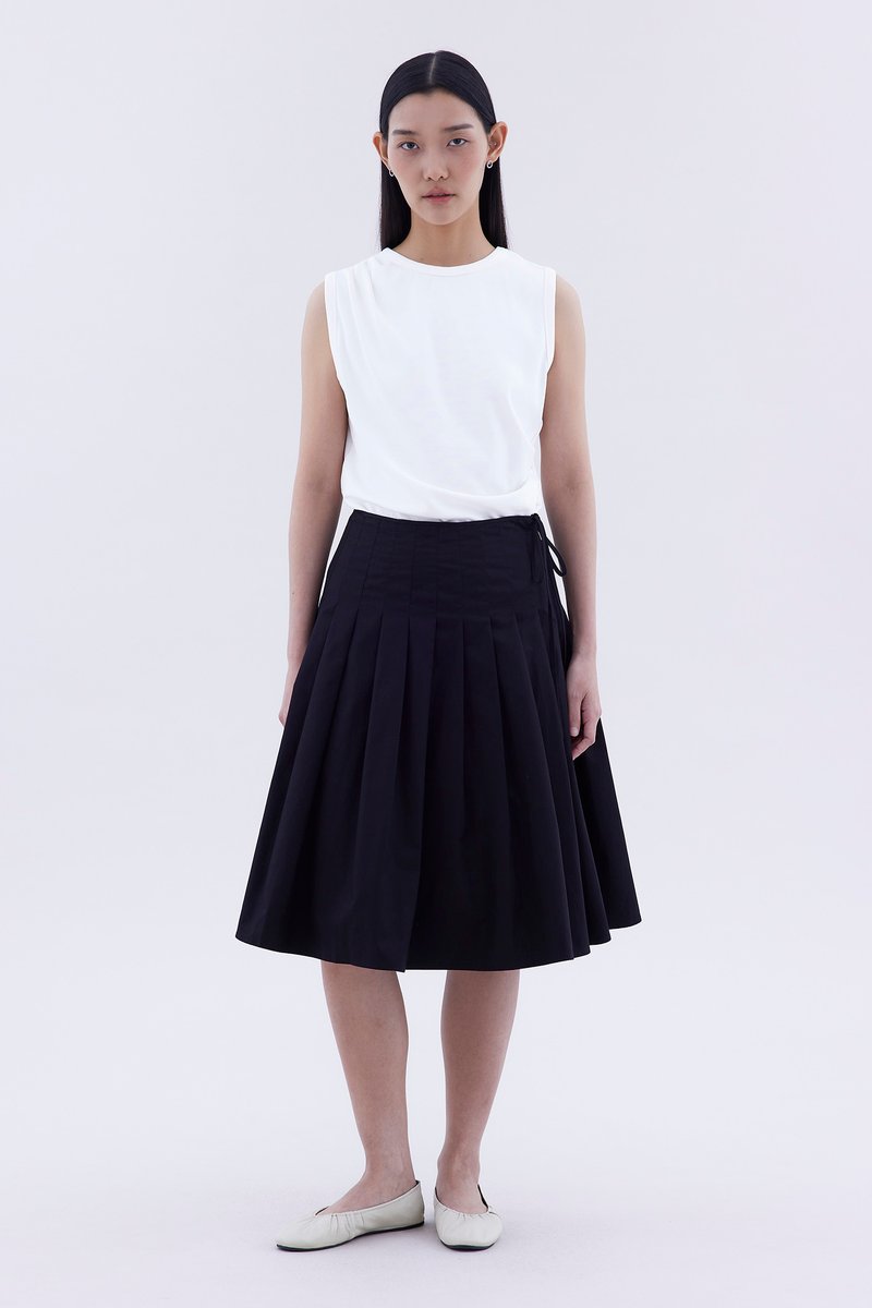 Lavena Pleated Half Skirt