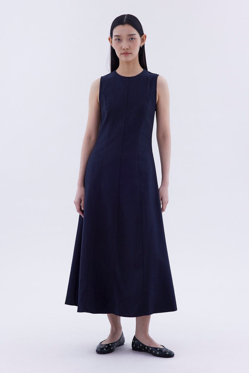 Sheroe Open-Back Dress