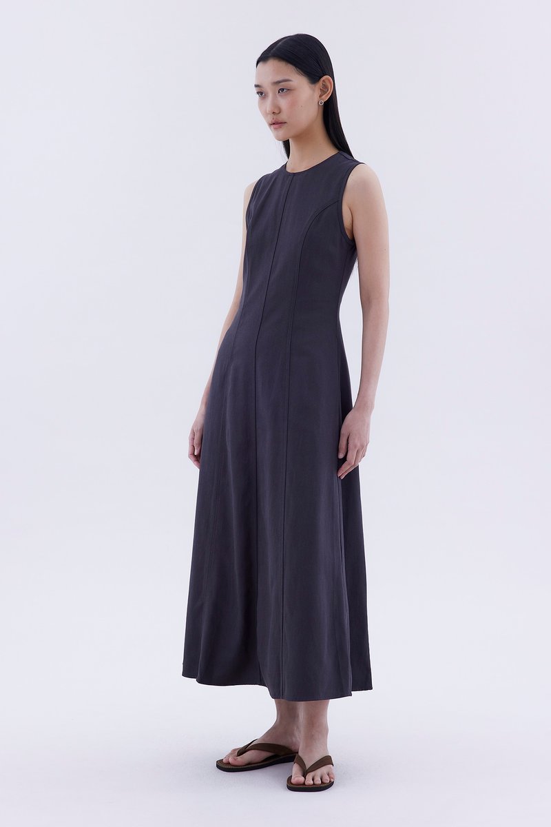 Sheroe Open-Back Dress