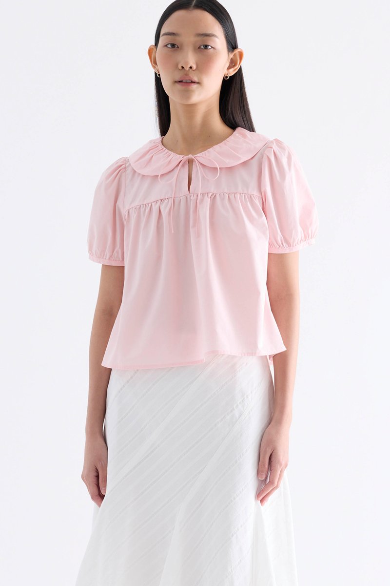Emberlyn Peterpan-Collar Blouse